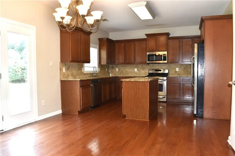 3327 Edenridge Court Buford, GA 30519