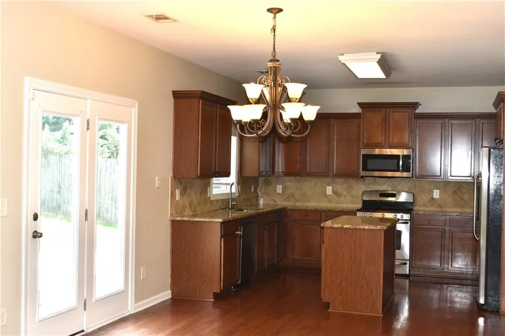 3327 Edenridge Court Buford, GA 30519