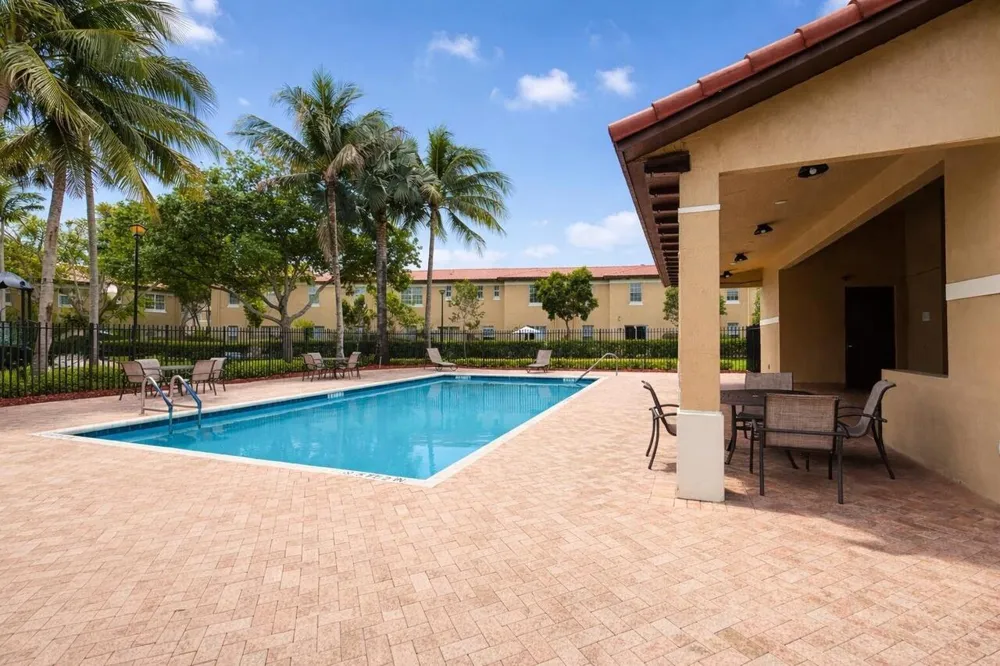 6898 Julia Gardens Drive Coconut Creek, FL 33073