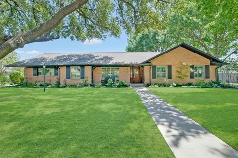 13834 Tanglewood Drive