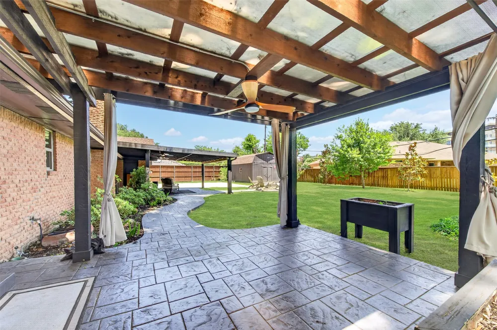 13834 Tanglewood Drive Farmers Branch, TX 75234
