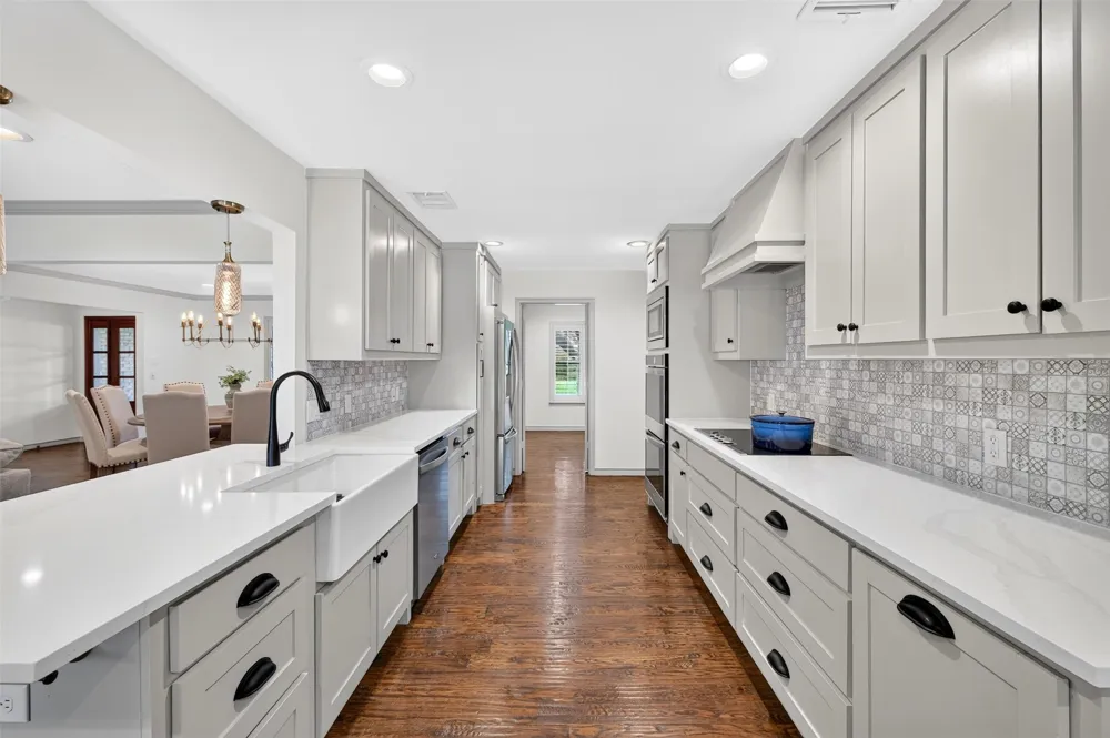 13834 Tanglewood Drive Farmers Branch, TX 75234