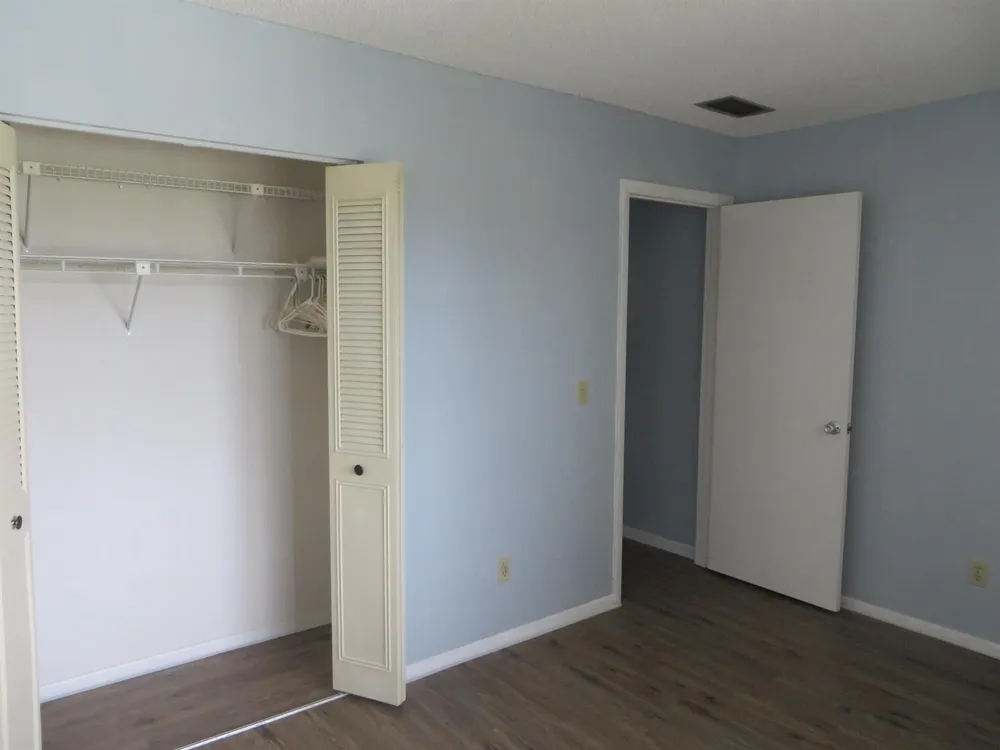 37 Vista Gardens Trail #201 Vero Beach, FL 32962