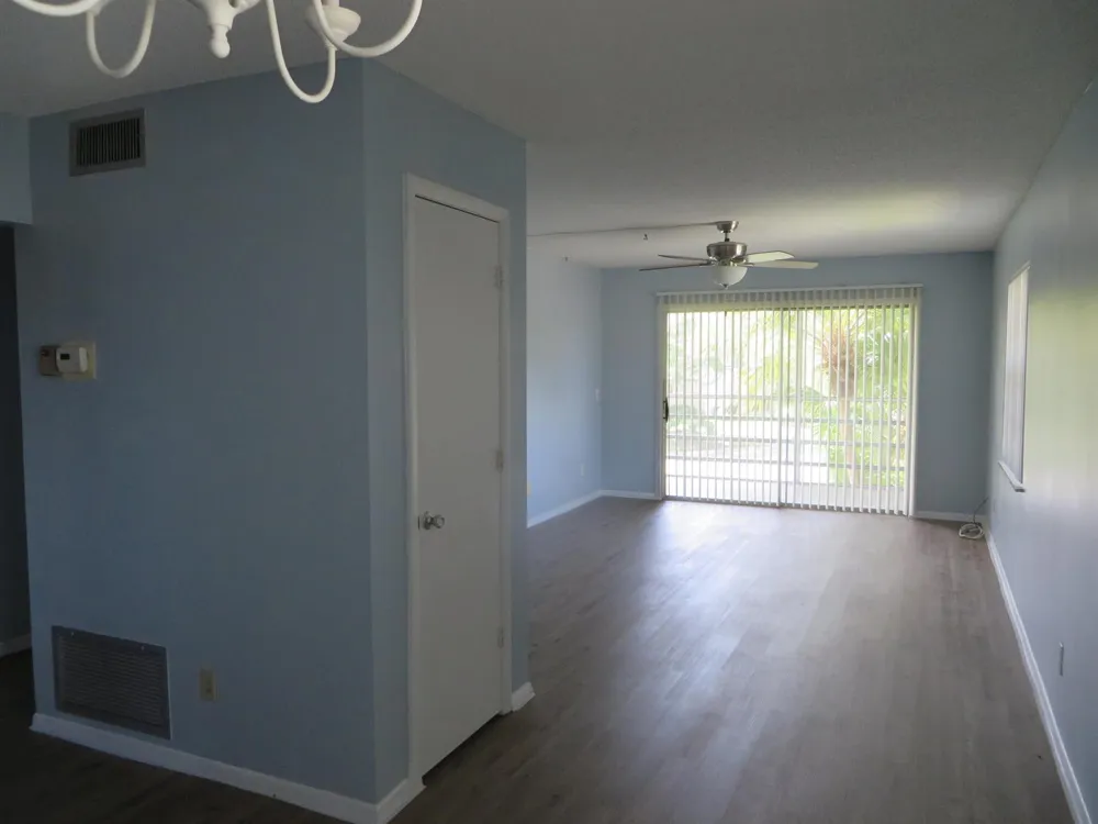 37 Vista Gardens Trail #201 Vero Beach, FL 32962