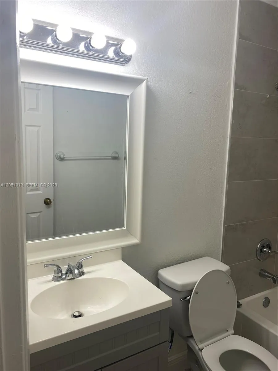 Address Not Shown Sunrise, FL 33351