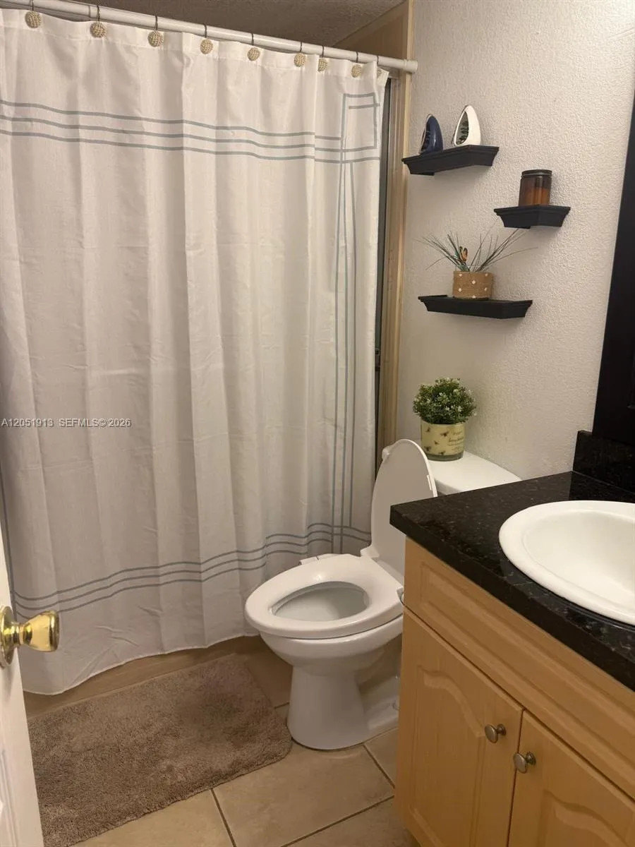 Address Not Shown Sunrise, FL 33351