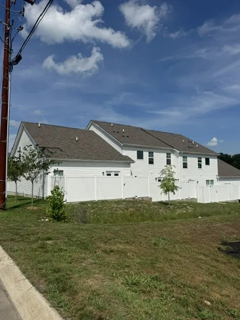 628 Hamilton Crossings #13 Antioch, TN 37013