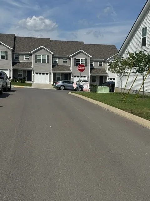 628 Hamilton Crossings #13 Antioch, TN 37013