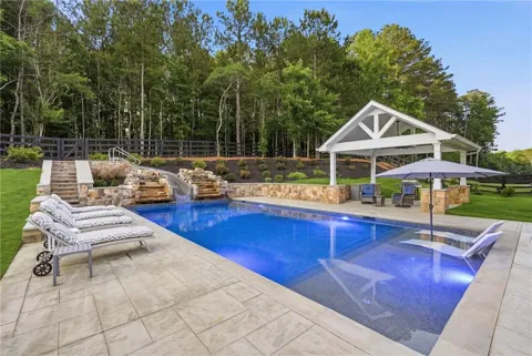 5475 Summit Oak Drive