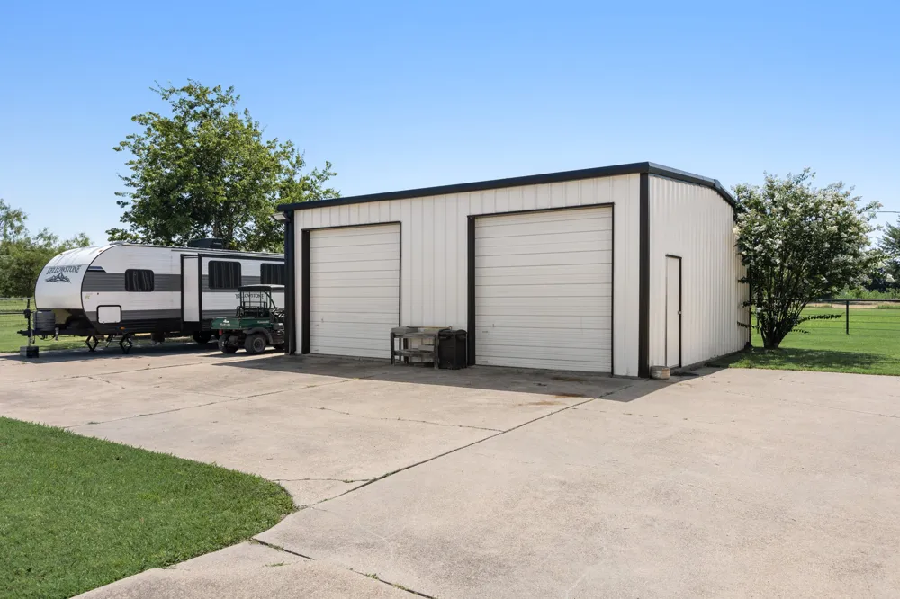 1301 Davis Lane Terrell, TX 75160