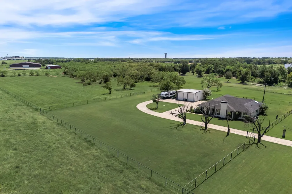 1301 Davis Lane Terrell, TX 75160