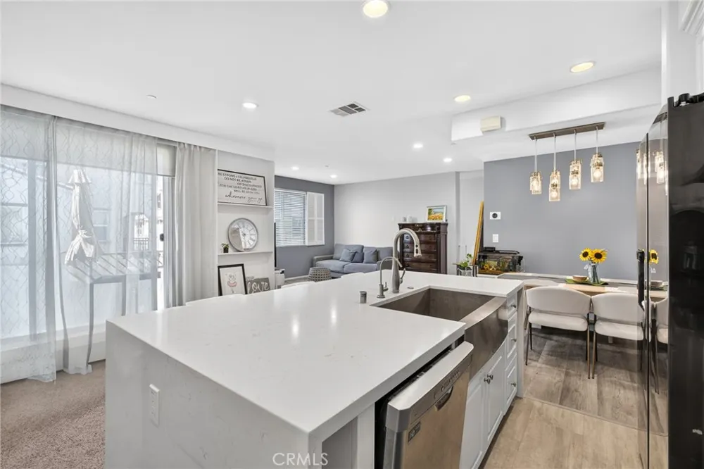 596 Katy Upland, CA 91786