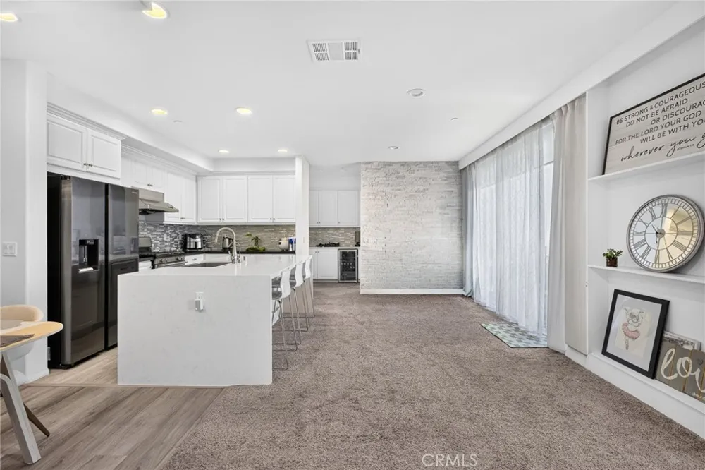 596 Katy Upland, CA 91786