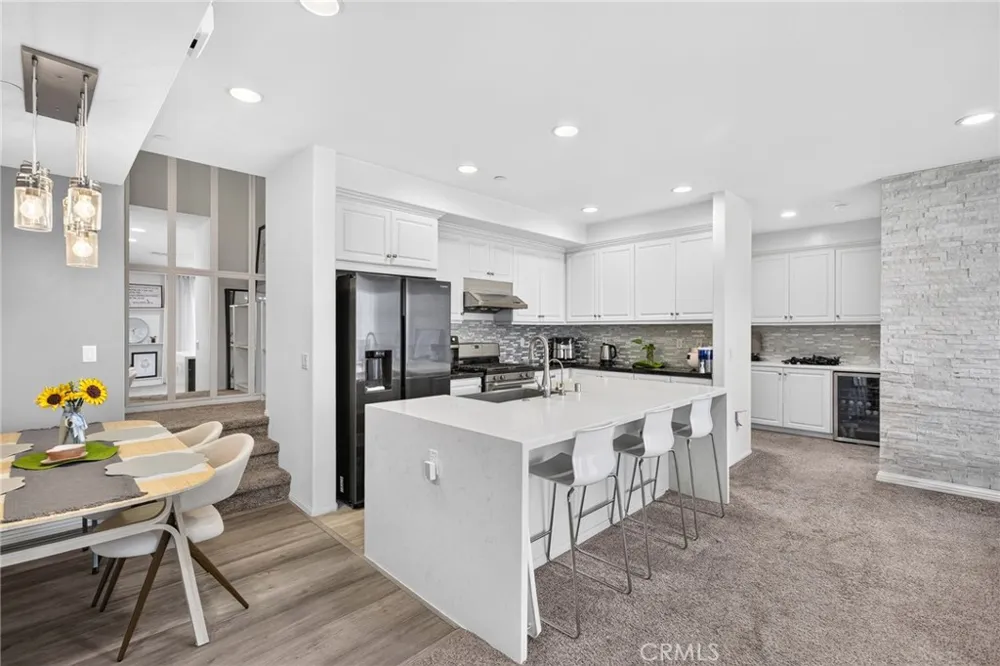 596 Katy Upland, CA 91786