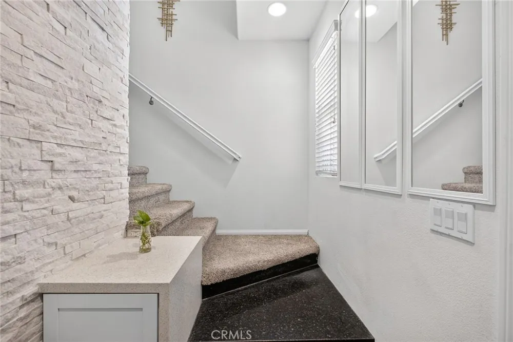 596 Katy Upland, CA 91786