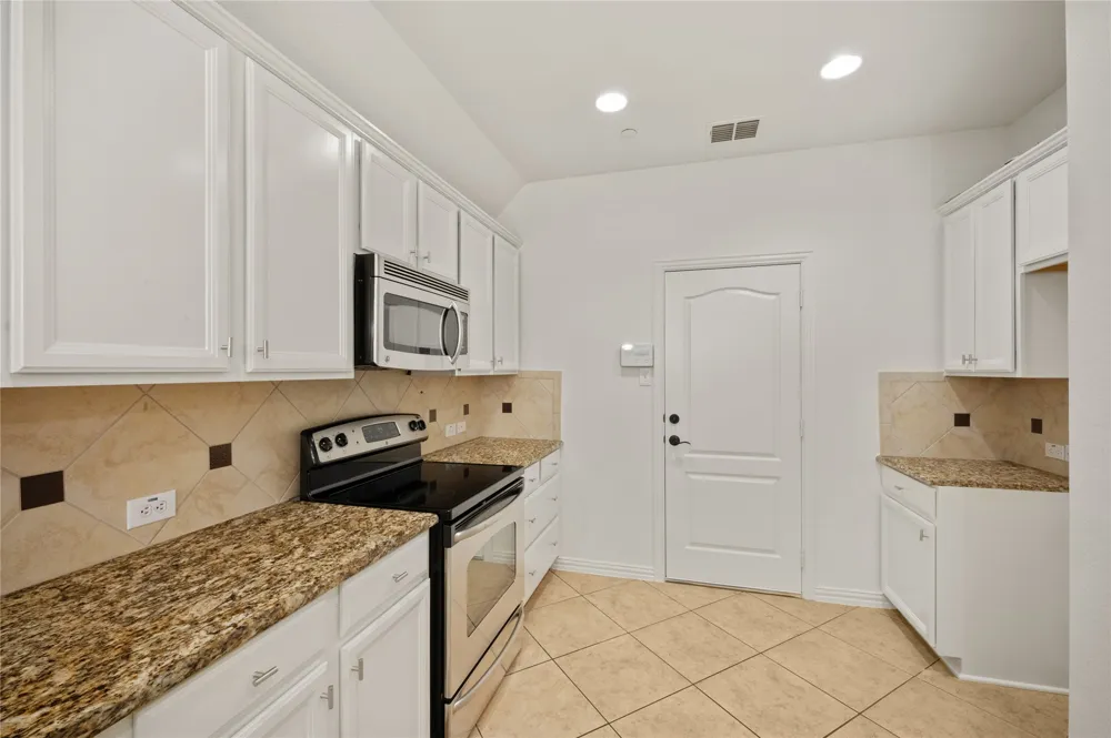 2661 Jacobson Drive Lewisville, TX 75067