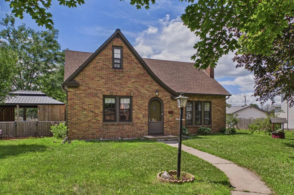513 5th Street Gaylord, MN 55334