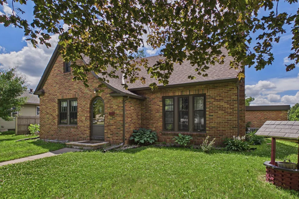 513 5th Street Gaylord, MN 55334