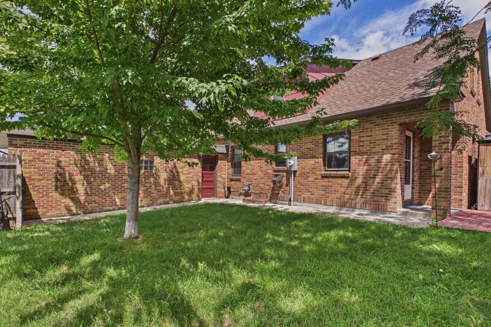 513 5th Street Gaylord, MN 55334