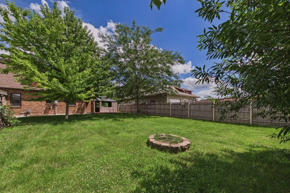 513 5th Street Gaylord, MN 55334