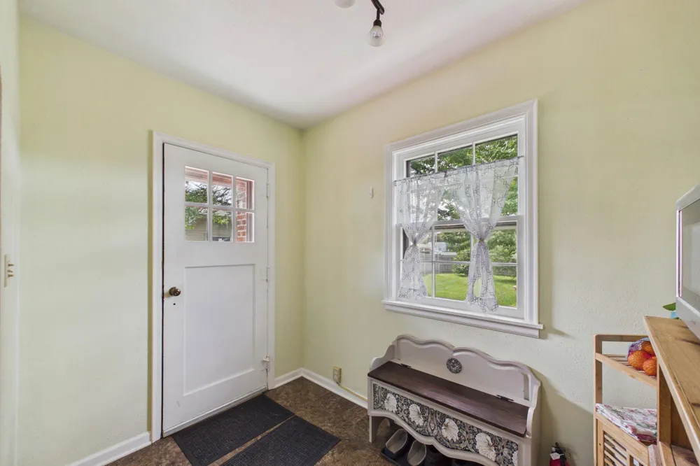 513 5th Street Gaylord, MN 55334