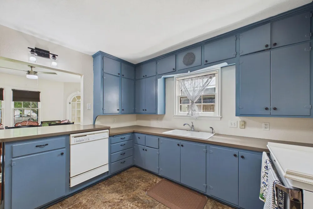 513 5th Street Gaylord, MN 55334