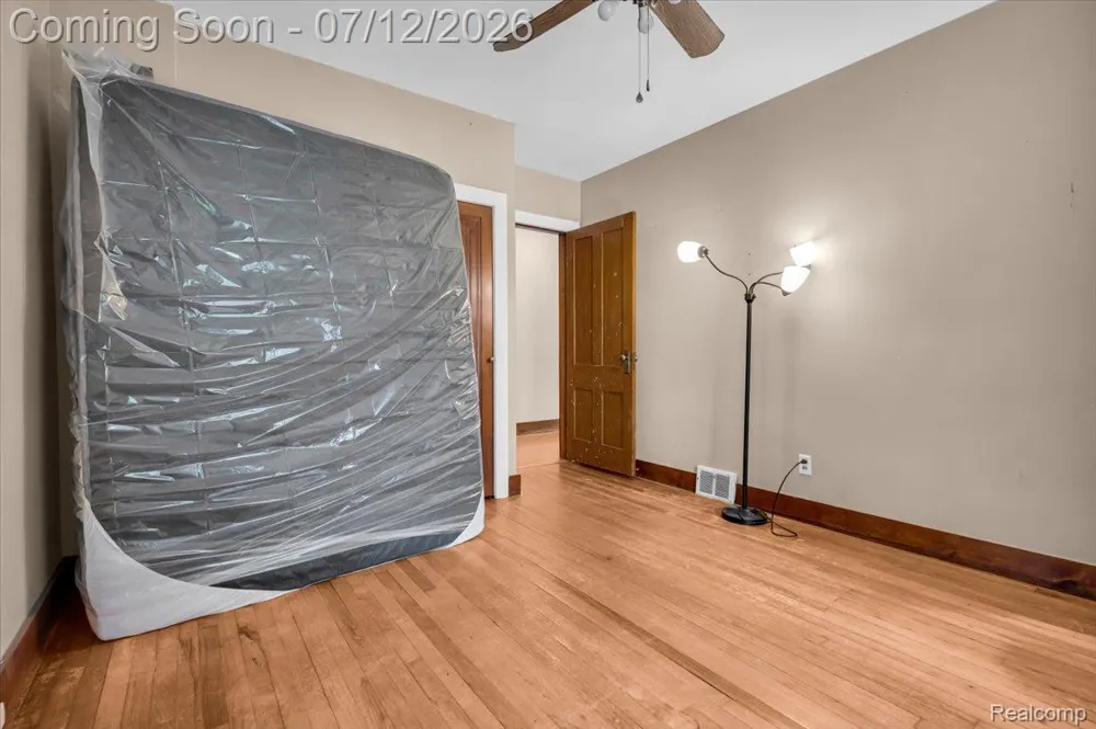 624 Prospect Road Ypsilanti City, MI 48198