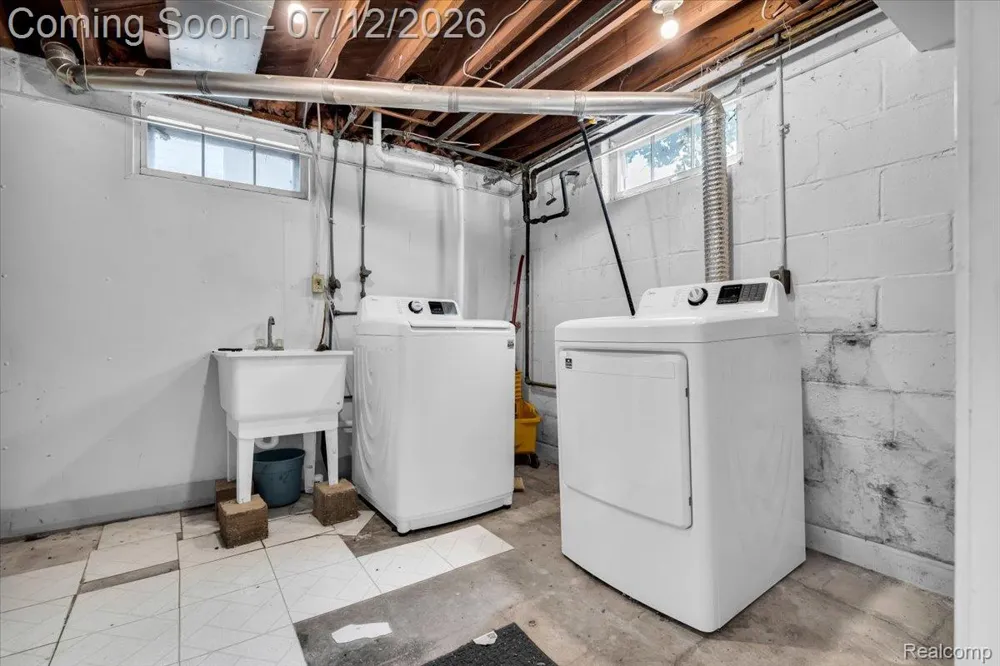 624 Prospect Road Ypsilanti City, MI 48198