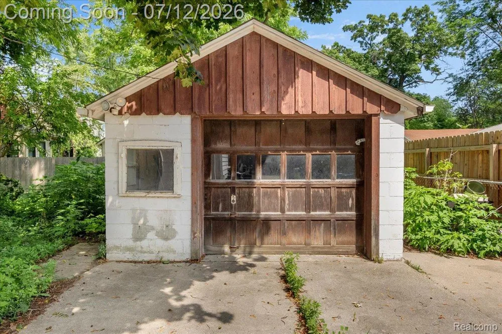624 Prospect Road Ypsilanti City, MI 48198