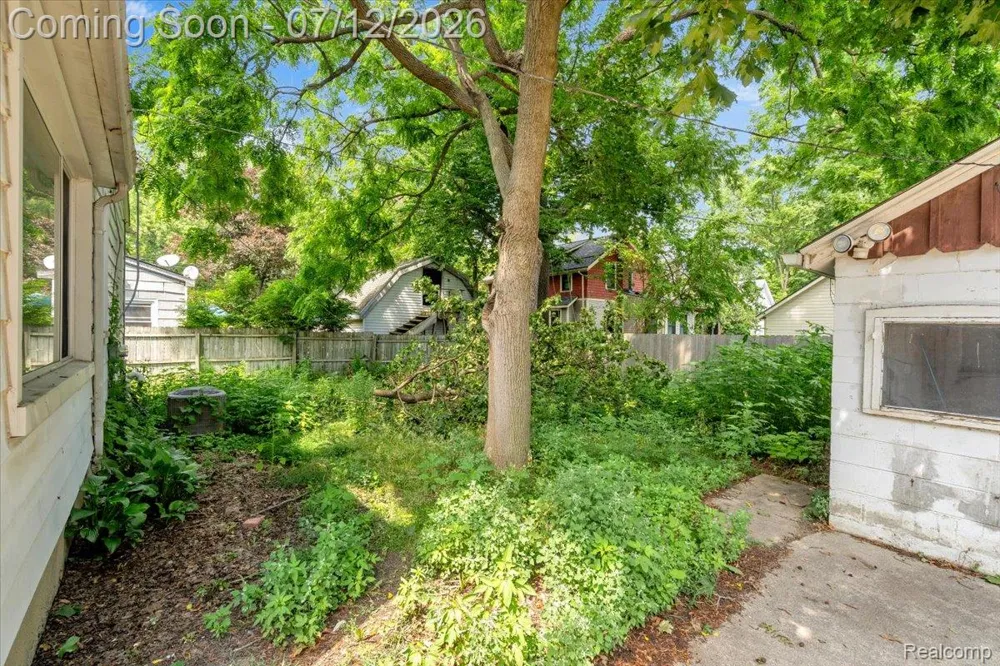 624 Prospect Road Ypsilanti City, MI 48198
