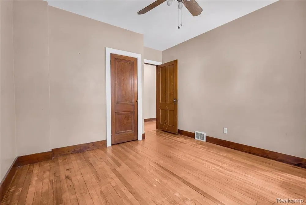 624 Prospect Road Ypsilanti City, MI 48198