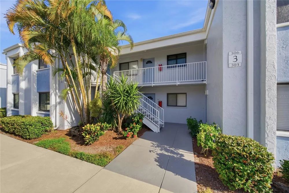 5310 26TH STREET W #304 Bradenton, FL 34207