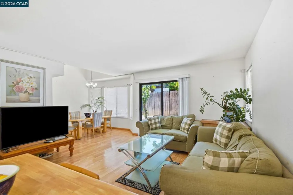 1032 Burnham Dr Pittsburg, CA 94565