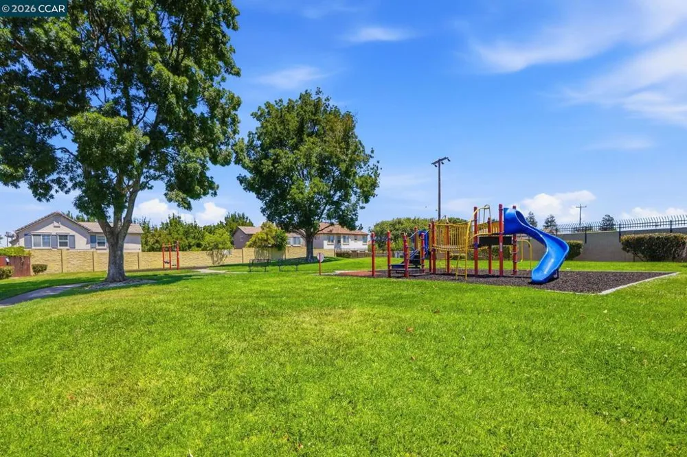 1032 Burnham Dr Pittsburg, CA 94565
