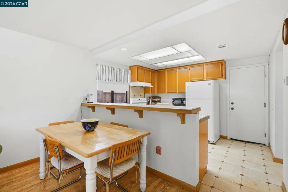 1032 Burnham Dr Pittsburg, CA 94565