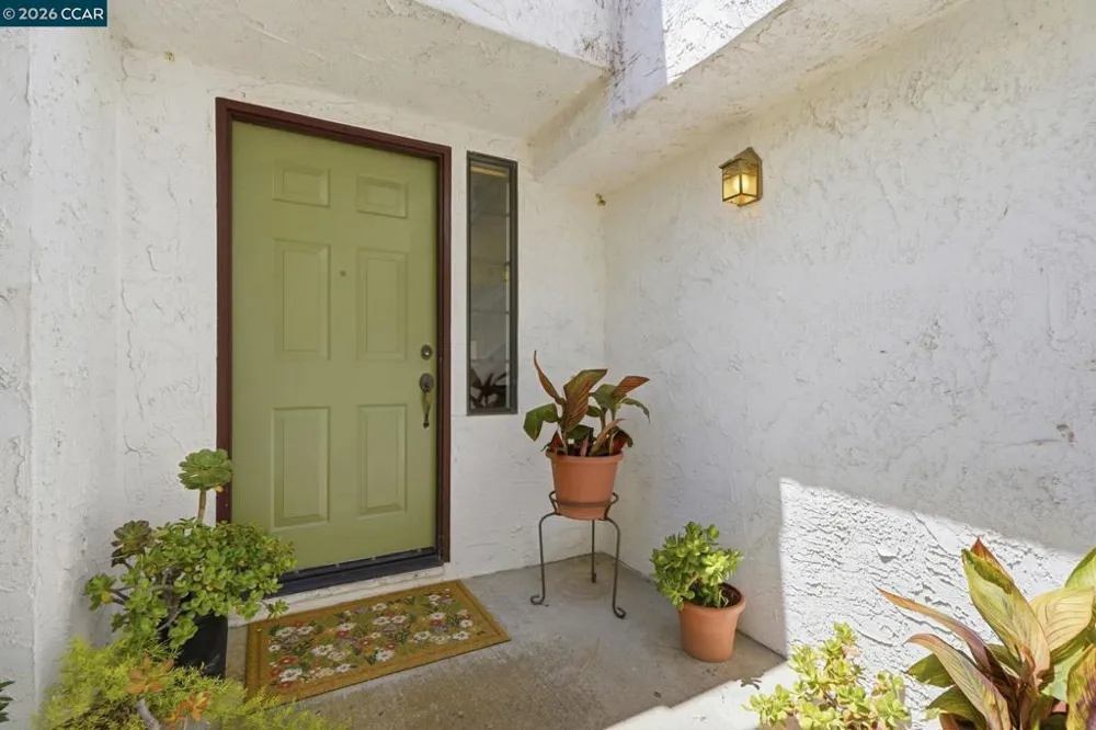 1032 Burnham Dr Pittsburg, CA 94565