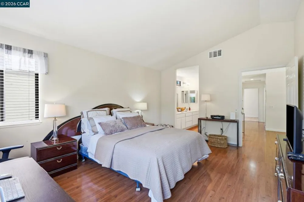 1032 Burnham Dr Pittsburg, CA 94565