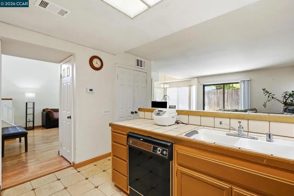 1032 Burnham Dr Pittsburg, CA 94565
