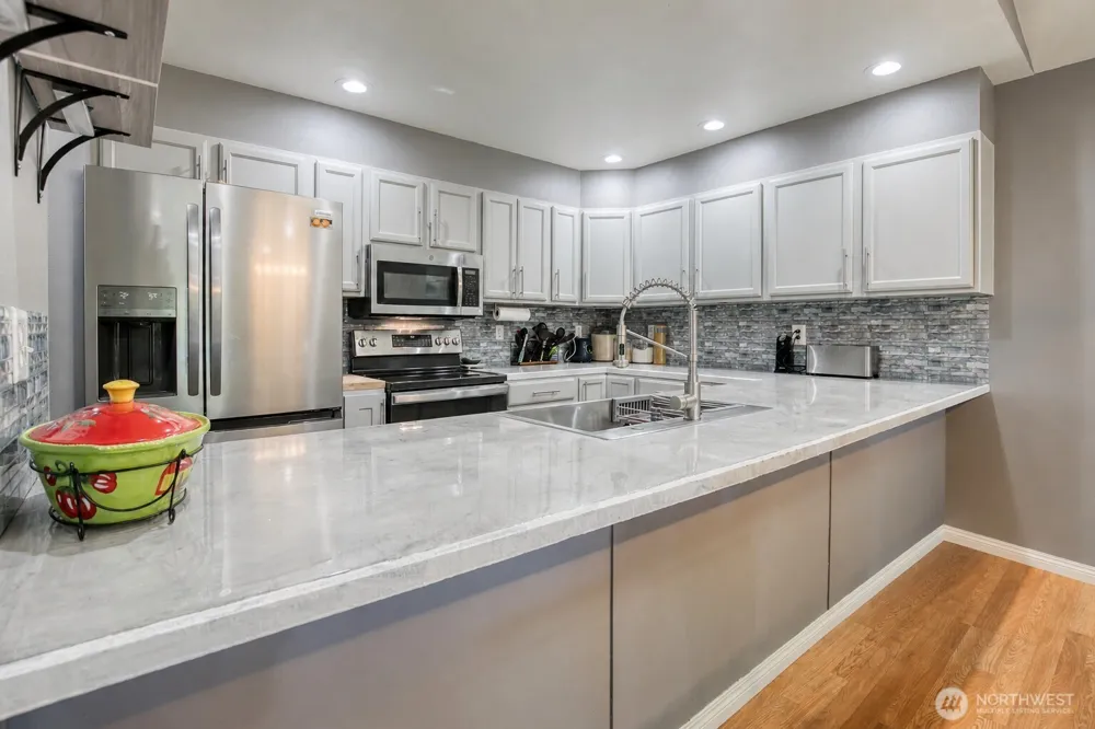 992 Point Brown Avenue SE #2 Ocean Shores, WA 98569