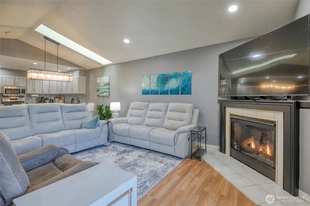 992 Point Brown Avenue SE #2 Ocean Shores, WA 98569