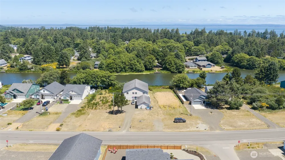 992 Point Brown Avenue SE #2 Ocean Shores, WA 98569