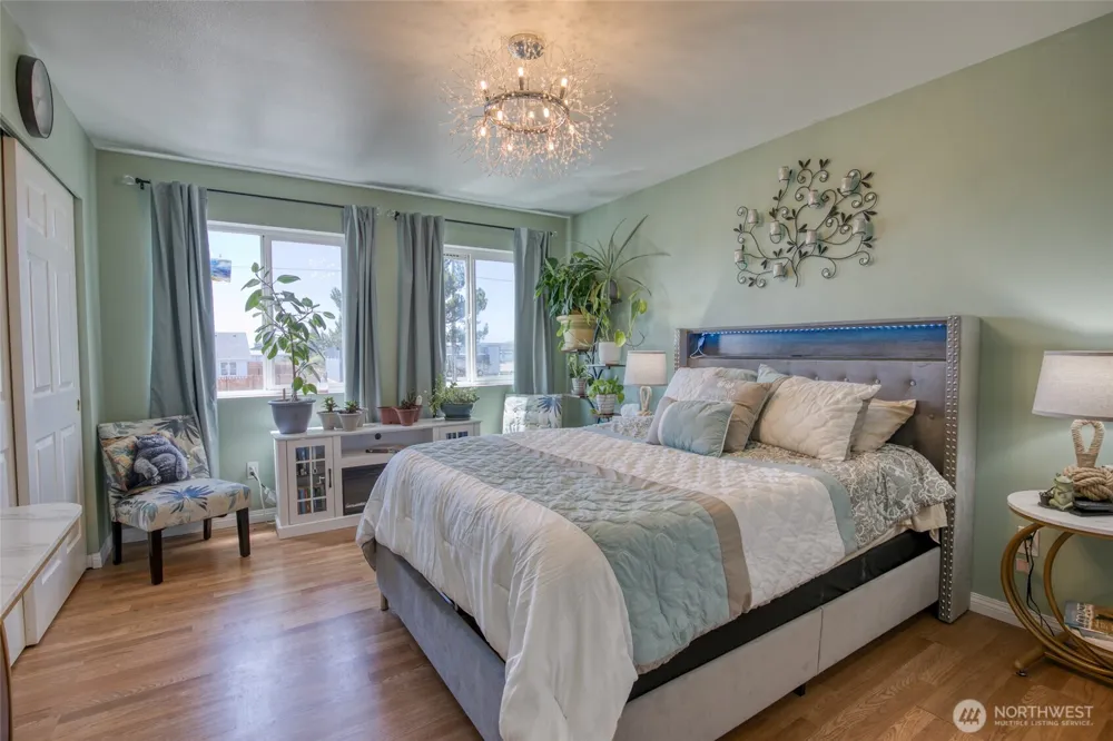 992 Point Brown Avenue SE #2 Ocean Shores, WA 98569