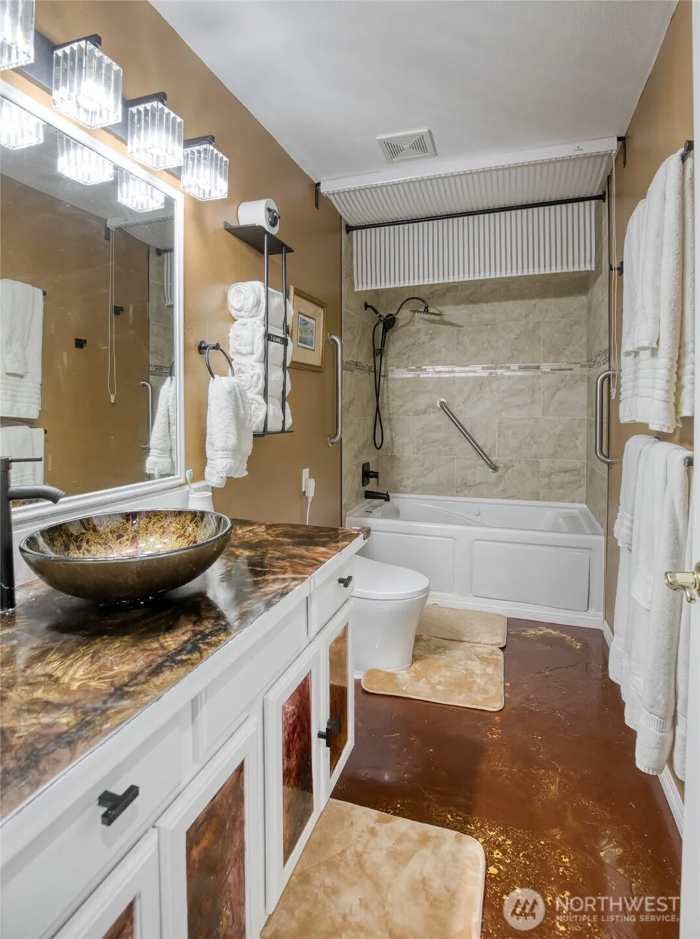 992 Point Brown Avenue SE #2 Ocean Shores, WA 98569
