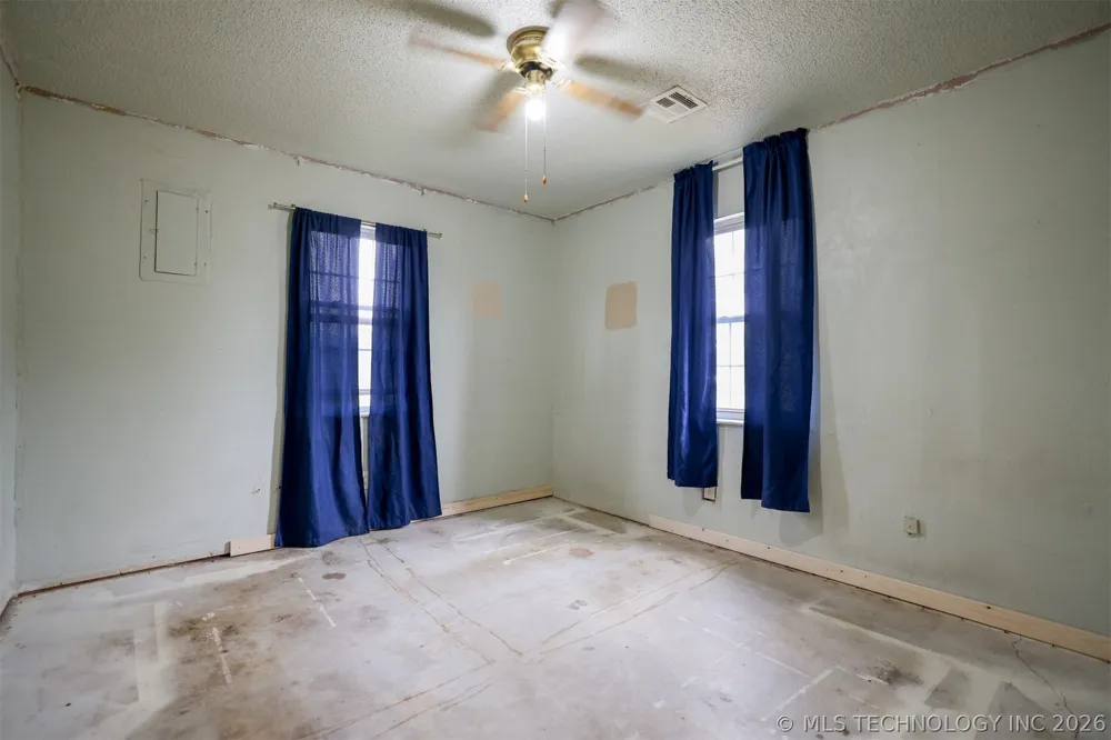 1421 S Cedar Street Bristow, OK 74010