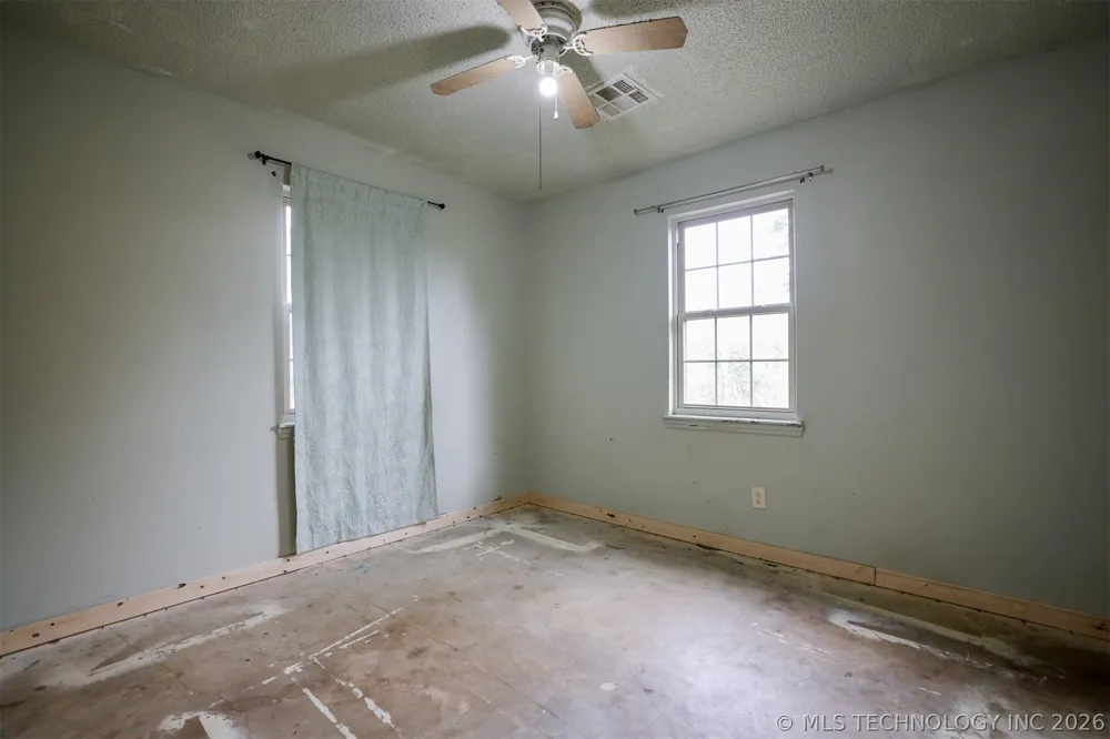1421 S Cedar Street Bristow, OK 74010