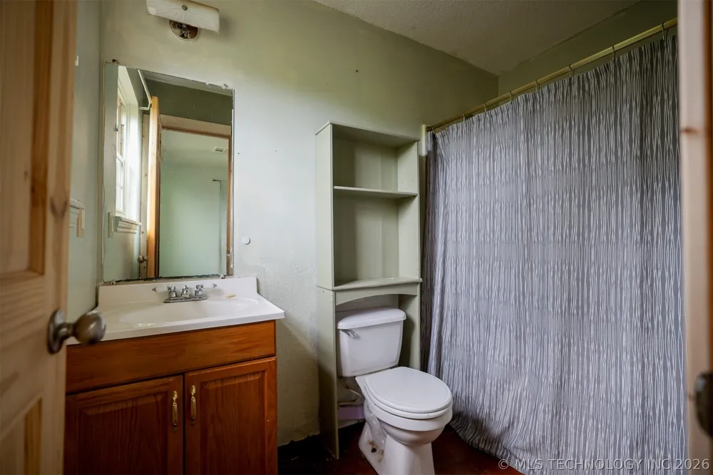 1421 S Cedar Street Bristow, OK 74010