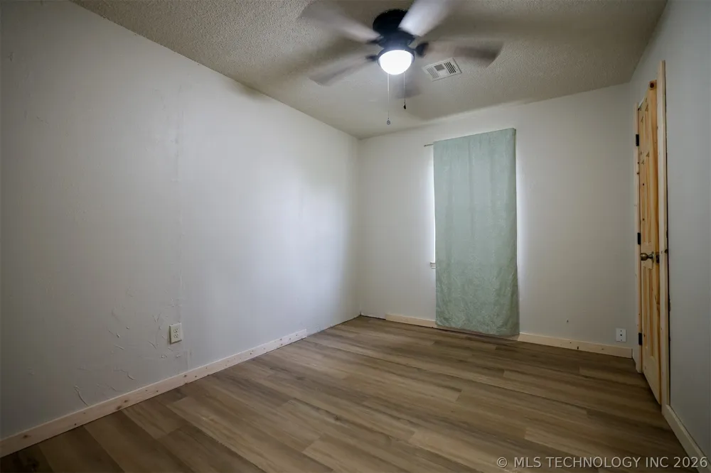 1421 S Cedar Street Bristow, OK 74010