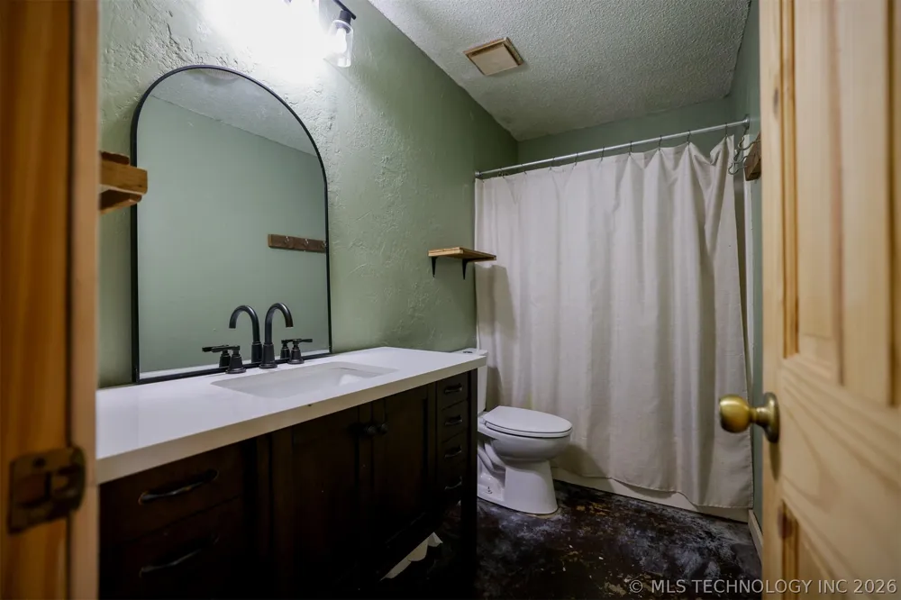 1421 S Cedar Street Bristow, OK 74010
