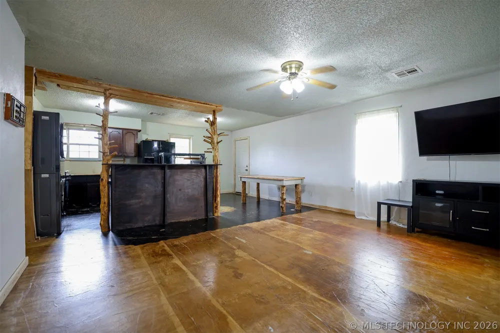 1421 S Cedar Street Bristow, OK 74010