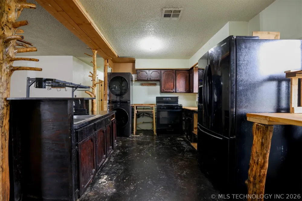 1421 S Cedar Street Bristow, OK 74010